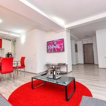 Pierre Cardin Deluxe Apartment With Terrace By Magniflex Bucharest Exterior photo