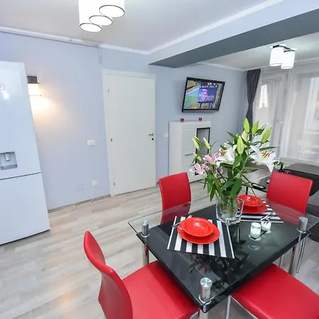 Pierre Cardin Deluxe Apartment With Terrace By Magniflex Bucharest Exterior photo