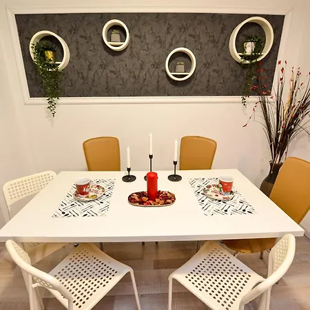 Pierre Cardin Deluxe Apartment With Terrace By Magniflex Bucharest Exterior photo