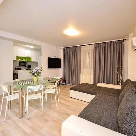 Pierre Cardin Deluxe Apartment With Terrace By Magniflex Bucharest Exterior photo
