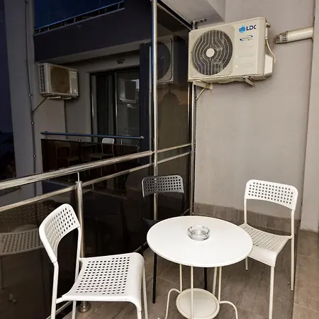 Pierre Cardin Deluxe Apartment With Terrace By Magniflex Bucharest Exterior photo