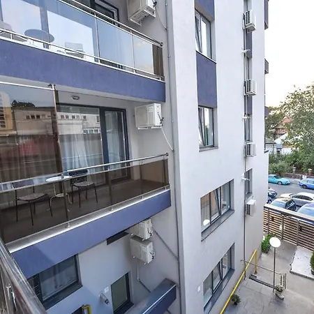 Pierre Cardin Deluxe Apartment With Terrace By Magniflex Bucharest Exterior photo