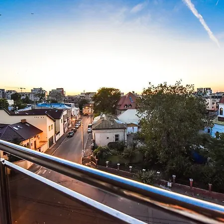 Pierre Cardin Deluxe Apartment With Terrace By Magniflex Bucharest Exterior photo