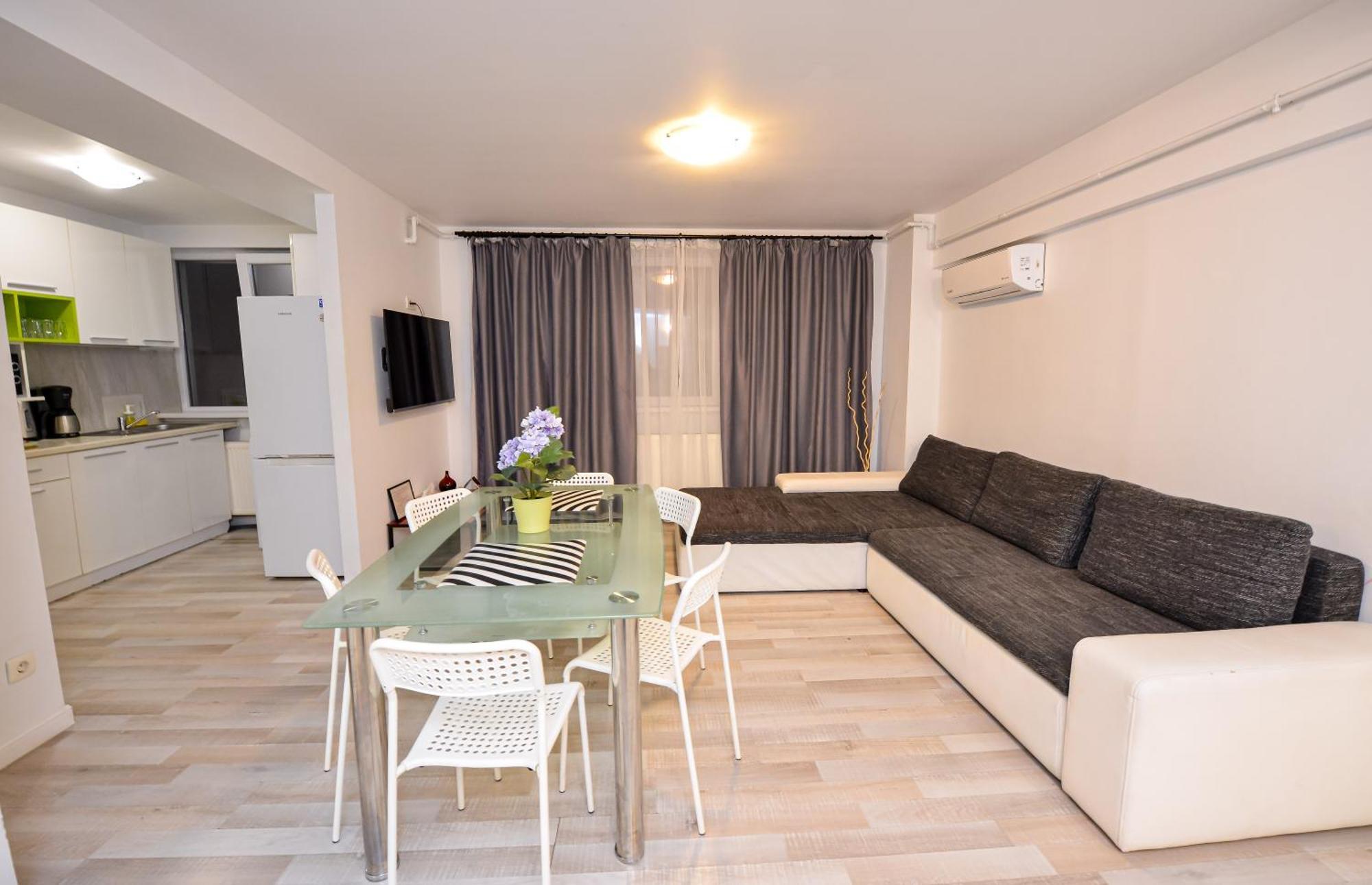 Pierre Cardin Deluxe With Terrace By Magniflex *